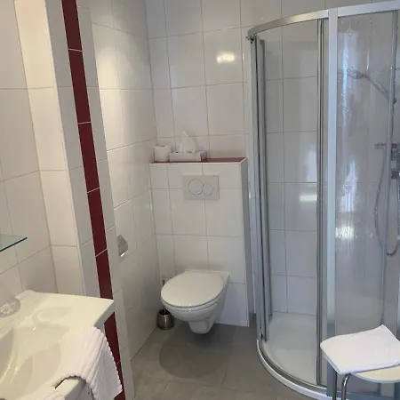 홈스테이 Fruehstueckspension Erika *