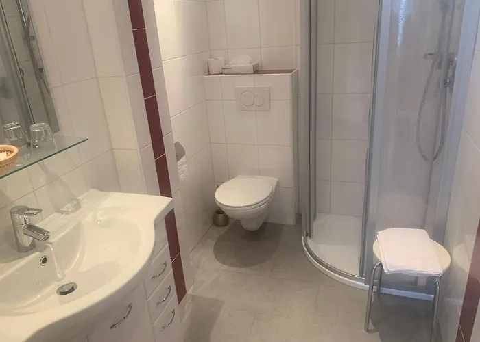 Δωμάτια σε οικογενειακή κατοικία Fruehstueckspension Erika *