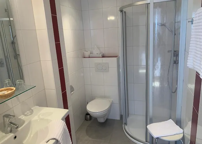 Δωμάτια σε οικογενειακή κατοικία Fruehstueckspension Erika *